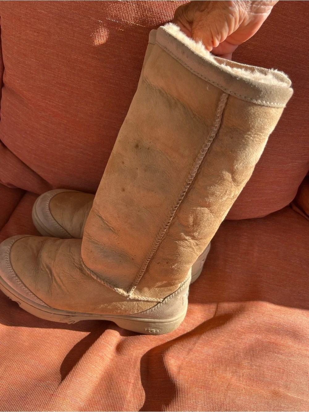 UGG Rare Australia Ultimate Tall II 5236 Women’s 9 Rugged Rubber Sole